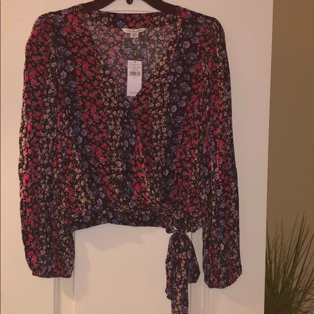 NWT AE floral crop top